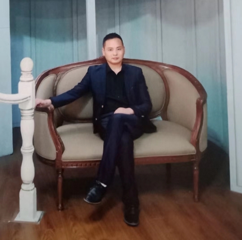 龙行天下的第二张照片--吉安相亲服务中心