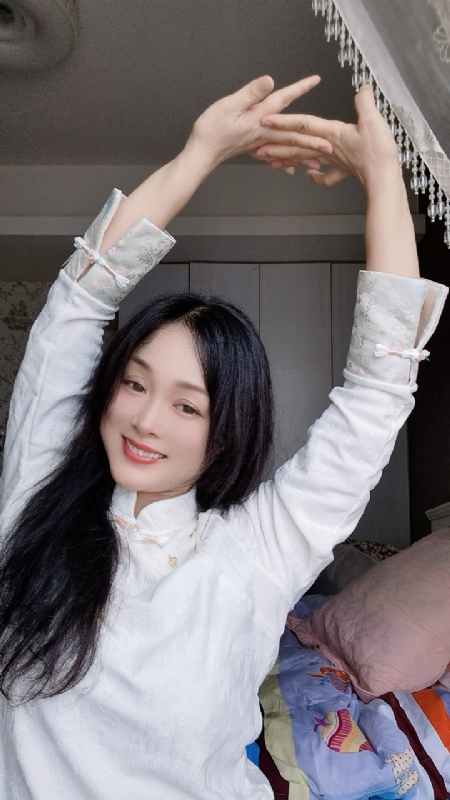 伊伊的第三张照片--吉安相亲服务中心