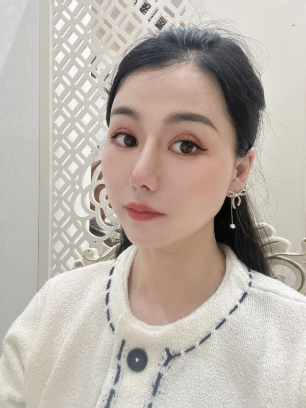 金莉的第一张照片--吉安相亲服务中心