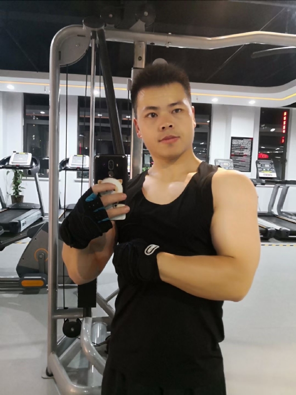 范迪塞尔的第二张照片--吉安相亲服务中心