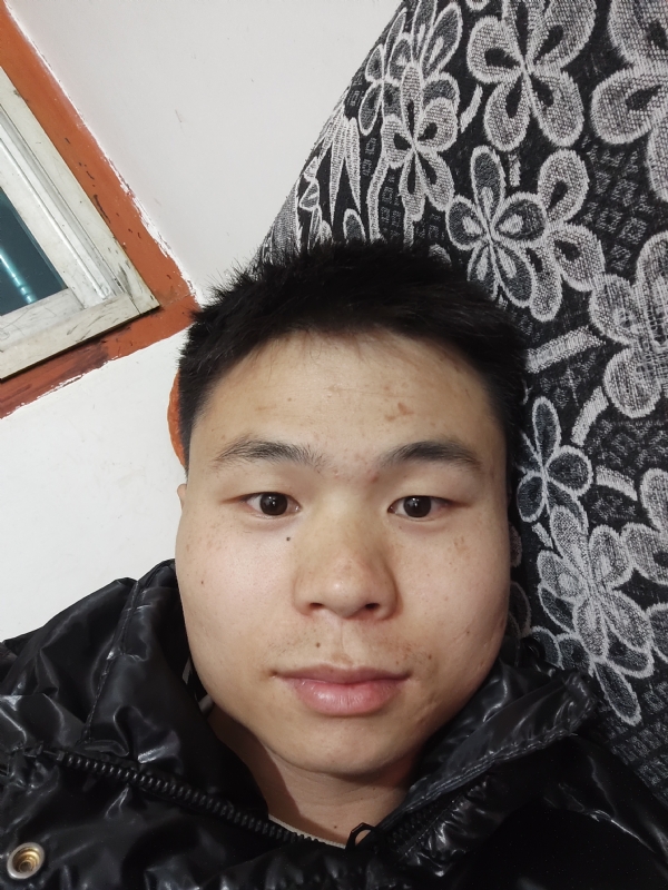 麒麟区幼儿园扛把子的第三张照片--吉安相亲服务中心