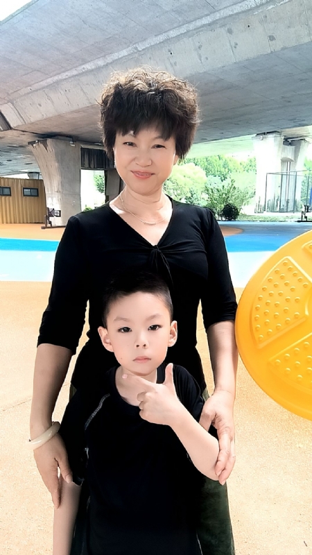 火凤凰的第二张照片--吉安相亲服务中心