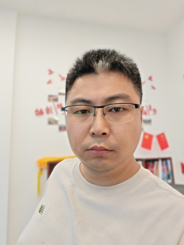 苦海寻舟的第一张照片--吉安相亲服务中心