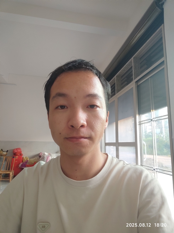 杨培鑫的第一张照片--吉安相亲服务中心