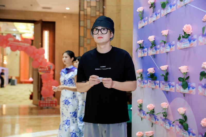 被驯服的象的第一张照片--吉安相亲服务中心