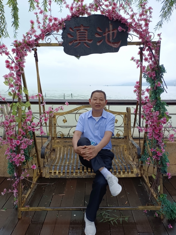 奋斗的第一张照片--吉安相亲服务中心