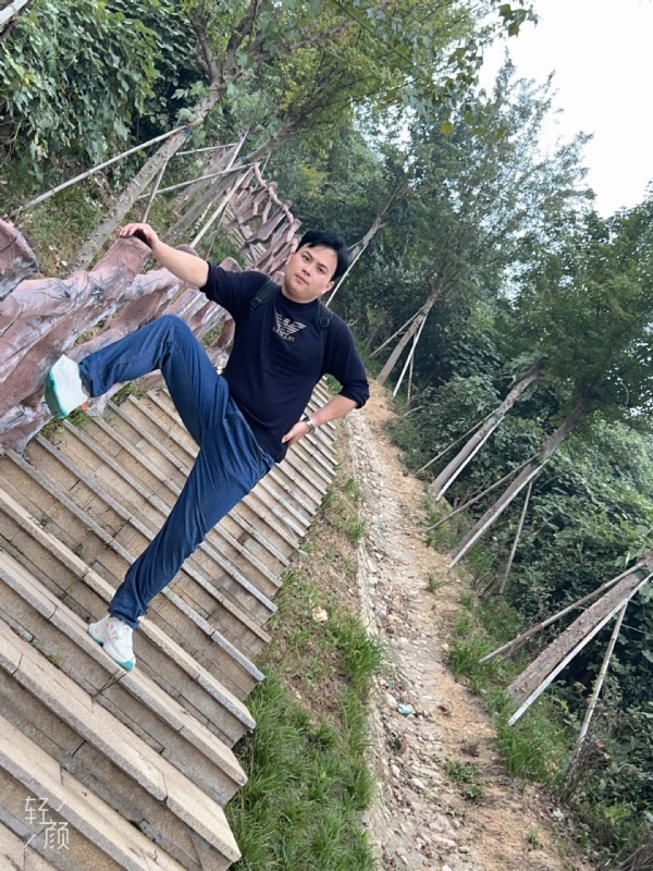 择一人白头偕老的第二张照片--吉安相亲服务中心