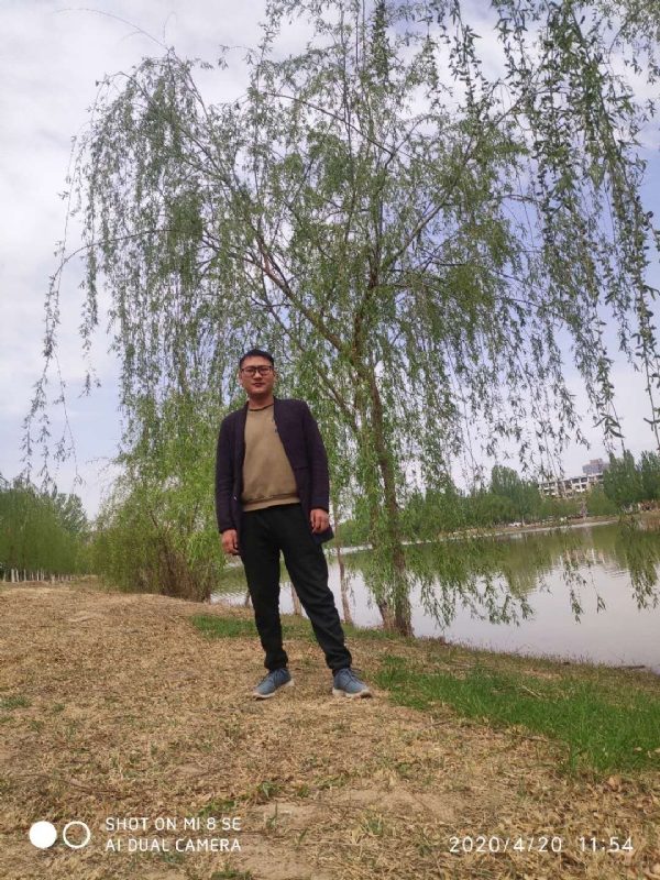 风中的烟头的第一张照片--吉安相亲服务中心