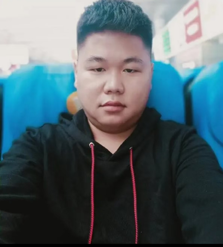 黄斌的第一张照片--吉安相亲服务中心