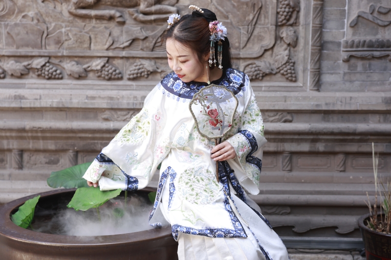 认真的雪的第一张照片--吉安相亲服务中心