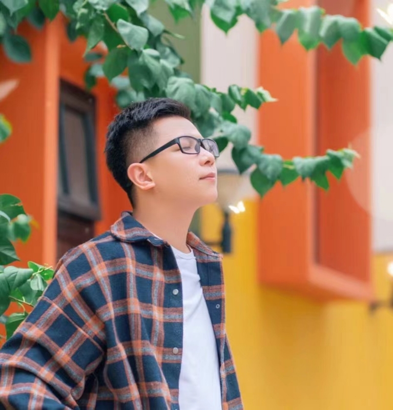 版本之子的第一张照片--吉安相亲服务中心